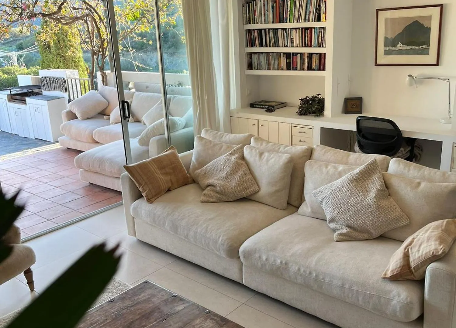 Stunning Views Over Cadaques Apartment